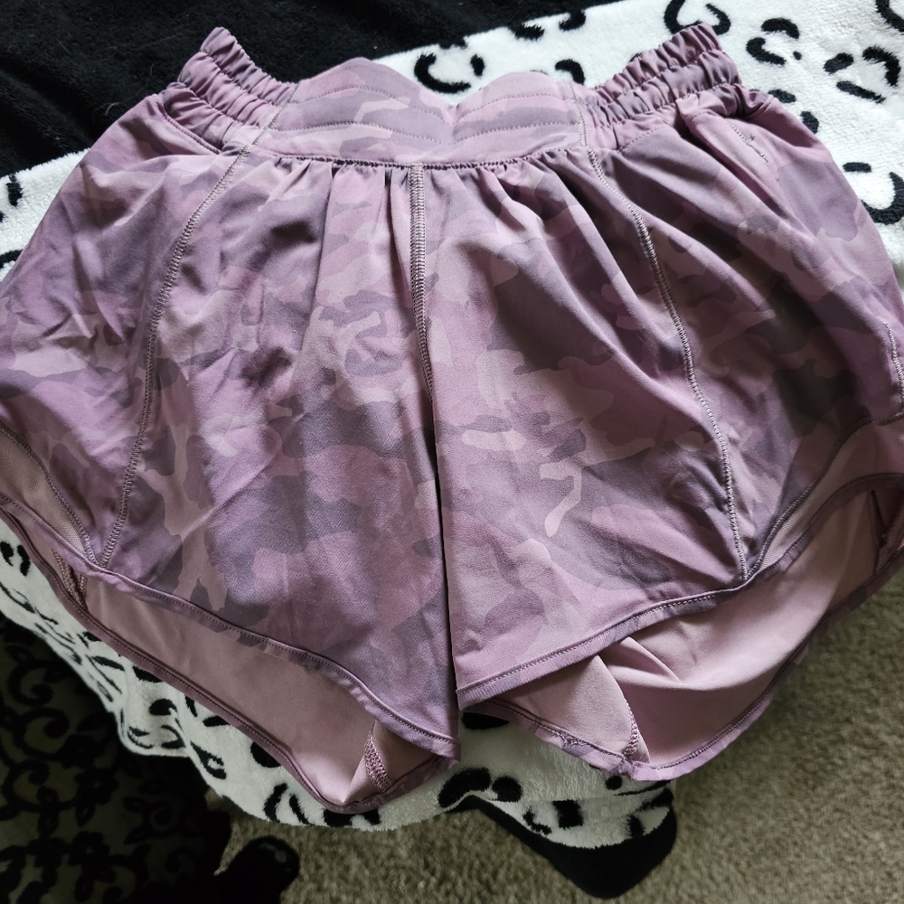 Lululemon hotty hot shorts